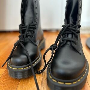 Dr Marten 1460 Smooth Leather Boots